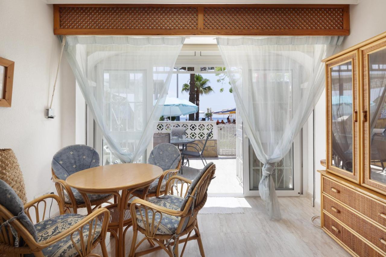 Beachfront Bungalow Торокс Екстериор снимка