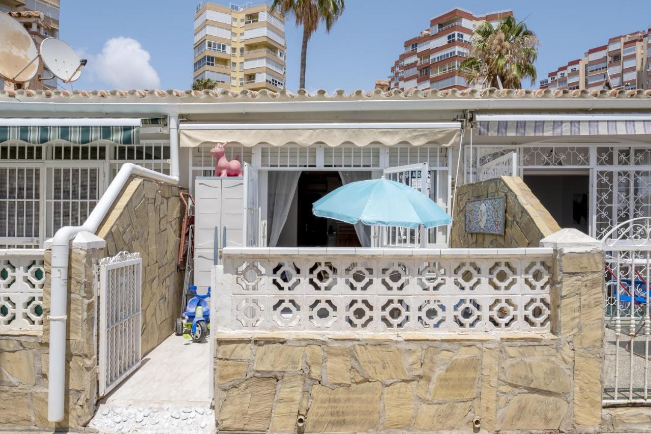 Beachfront Bungalow Торокс Екстериор снимка